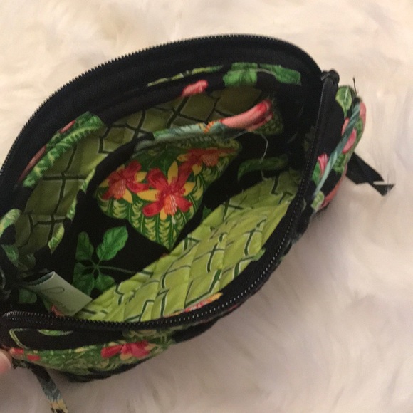 Vera Bradley wristlet - Picture 4 of 4